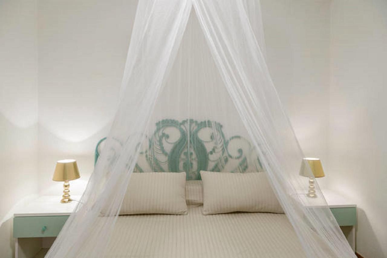 Residenza Costasmeraldina Porto Rotondo Exterior photo